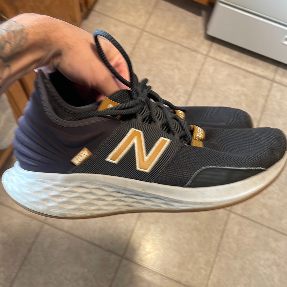 Mens size 12 new balance basically new still great condition